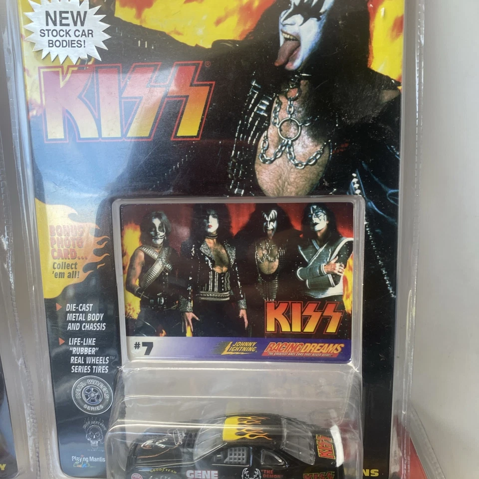 Johnny Lightning KISS Gene Simmons Racing Dreams Coches Lote de 10 Nuevas Tarjetas Selladas Foto 4 de 4