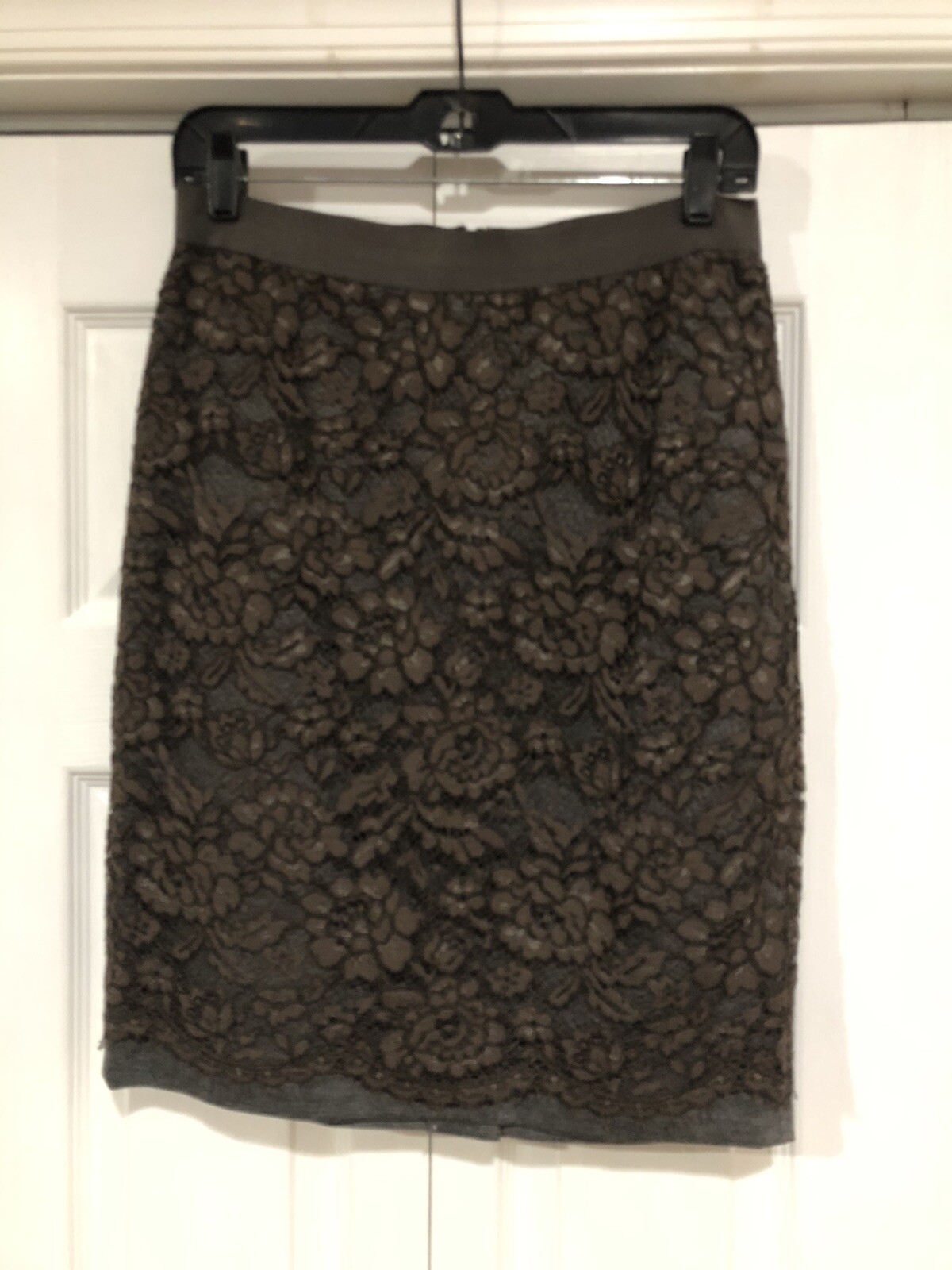 NWT Womens Ann Taylor Loft Brown Lace Pencil Skirt Size 4