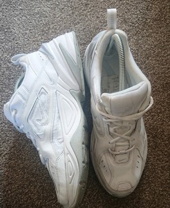 mens nike trainers size 10