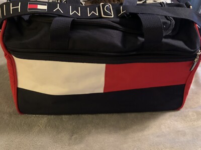 Tommy Hilfiger Large Duffle/Gym Bag W/Shoulder Strap