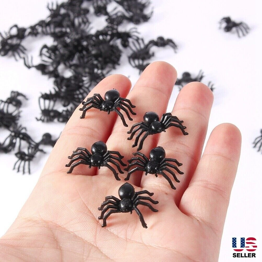 200pcs Mini Fake Spiders Plastic Realistic Spider Halloween Party