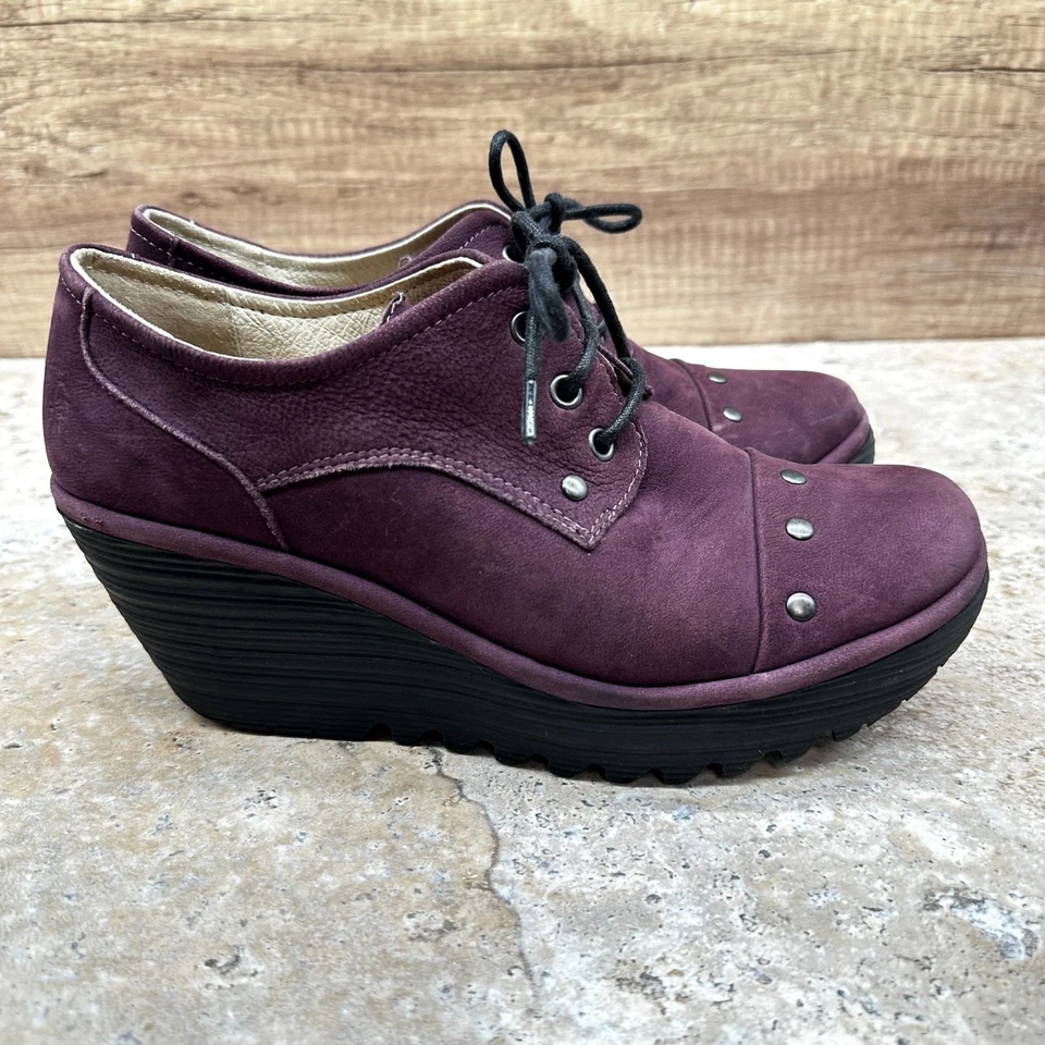 Fly London Mujer’s 39 Borgoña Gamuza Con Cordones Tachonado Cuña Oxford Zapatos Plataforma Foto 4 de 4