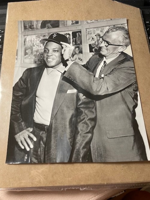 ORIGINAL 1957 WILLIE MAYS SAN FRANCISCO GIANTS CAP FOR FIRST TIME TYPE I PHOTO