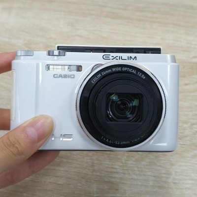 Casio ZR 1500 Digital Camera 16.1MP 12.5x Zoom Flip Screen English White Tested
