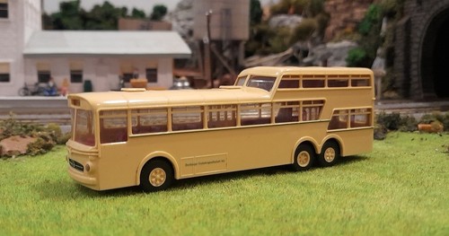* 1/87 HO Scale * Brekina * Mercedes Benz 0 317 Coach * Autocar * Cream /Red - Picture 2 of 11