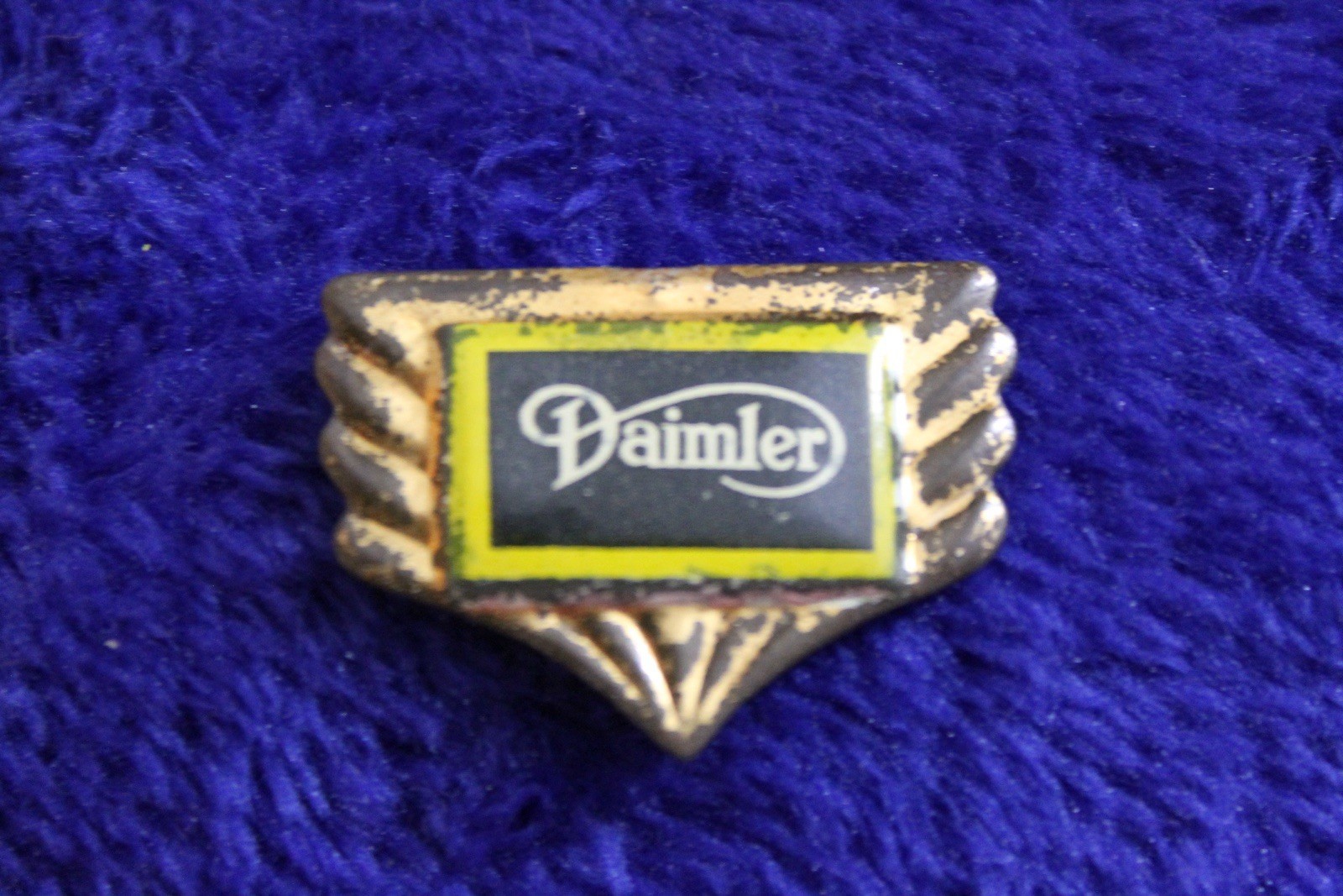 Vintage Metal Daimler Hat Lapel Pin Accessory
