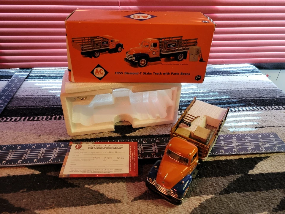 Allis Chalmers Diamond-T Stake Truck  1/34 diecast replica by First Gear - Image 2 of 4