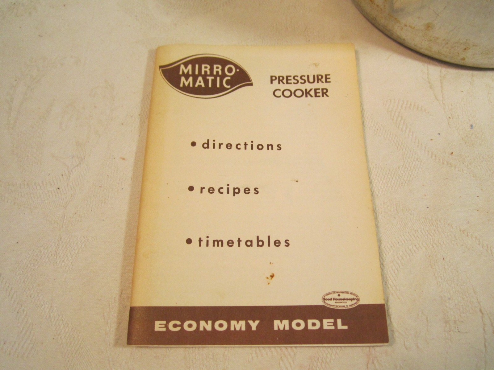 Vintage MIrroMatic Pressure Cooker 4 Quart Pot Model 394M with