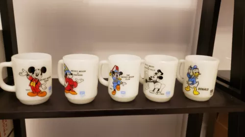 5 FIRE KING ANCHOR HOCKING pepsi MICKEY mouse, Donald duck milk glass MUGS 