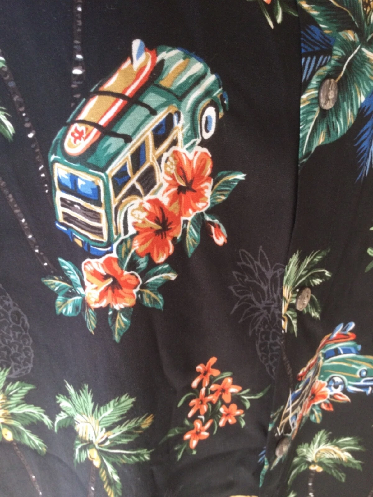 Batik Bay Men’s Hawaiian Cars Floral Shirt Size XL 100% Rayon Short Sleeve Botto