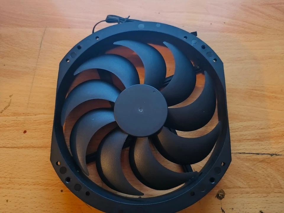 Rosewill 200 mm case fan Plastic Brand New Never Used 3 pin power connector - Image 2 of 4