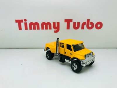MATCHBOX INTERNATIONAL CXT PICK UP TRUCK YELLOW 2005 MB 687 1:89 DIECAST 65