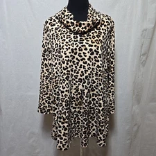 John Mark Tunic Top Womens Size Large Cowl Neck Button Back 3/4 Sleeve Cheetah