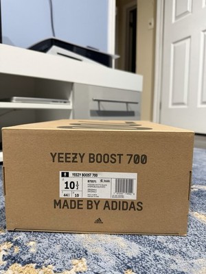 adidas Yeezy Boost 700 Men's Multicolor Athletic Sneakers Size 10.5