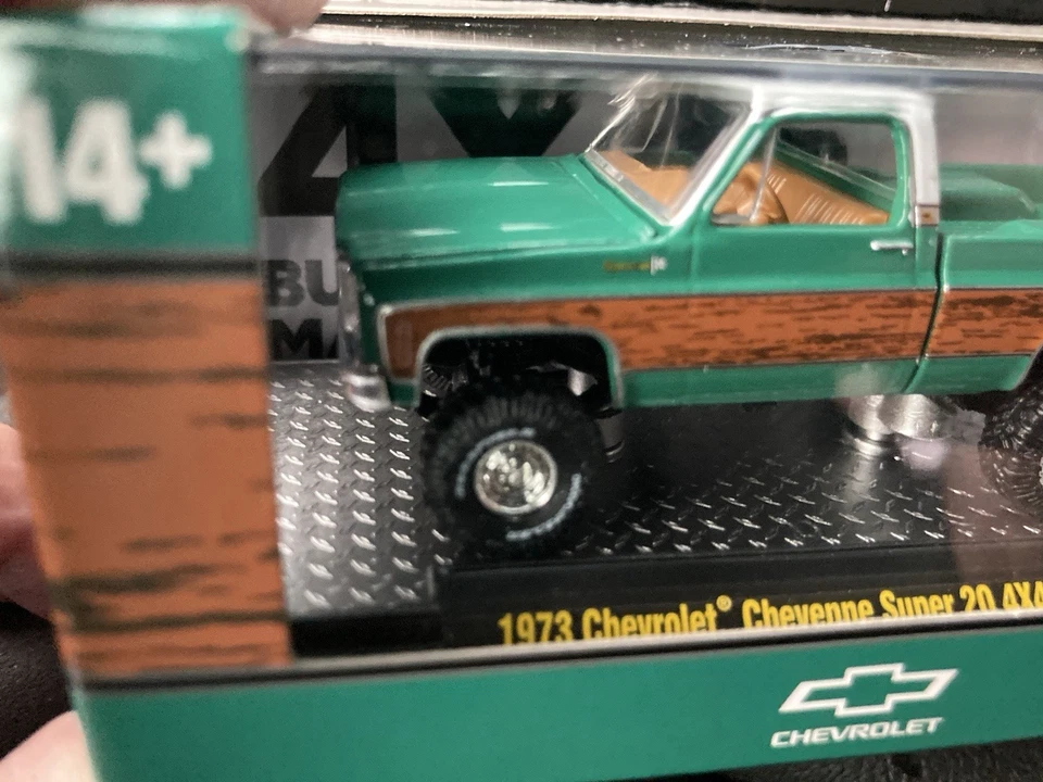 1/64 M2 1973 CHEVROLET CHEYENNE SUPER 20 4 X 4 R103 ЗЕЛЕНЫЙ - Изображение 2 из 4