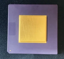 Ceramic square block gold-plated antique CPU, with high commemorative value.