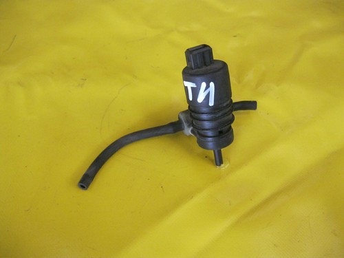 VW T4,                   Pumpe Scheibenwischwasser  Wischwasserpumpe siehe Bild,