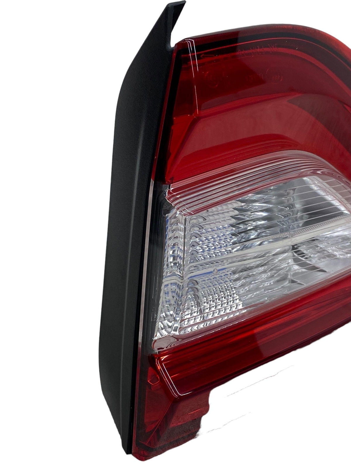 2017-2020 MASERATI LEVANTE REAR RIGHT TAILGATE MOUNTED BRAKE LIGHT TAIL LAMP