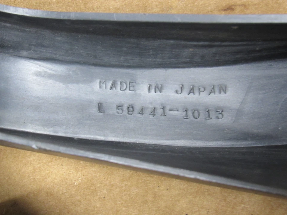 1986 川崎 Voyager ZN1300 左右手柄杆套 — 第 3/4 张图片