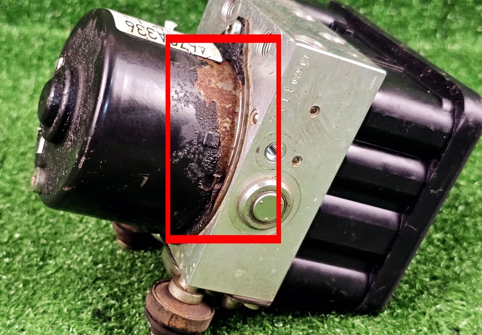 2007-2008 Mitsubishi Outlander ABS Antilock Pump Brake Module Oem Used 4670A336 Foto 3 de 4