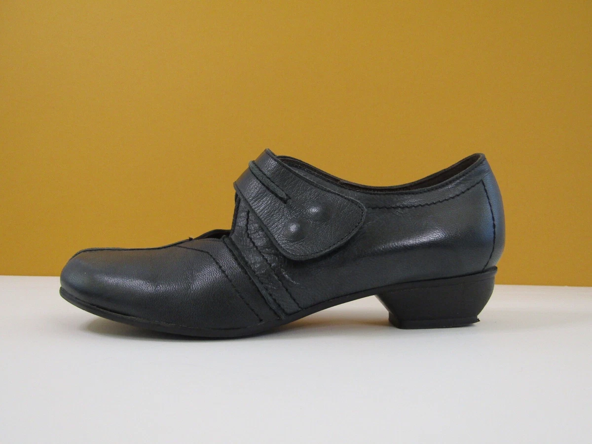Teal low shop heel shoes
