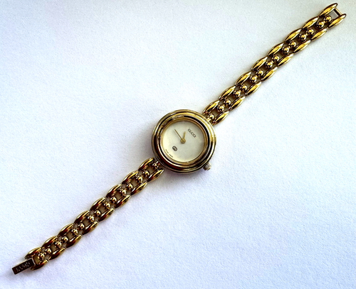 Gucci 978.002 White Dial Gold Plated Quartz Swiss Ladies Watch 11/12.2 Runs - Picture 5 of 13