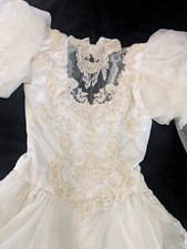Gorgeous Vintage Beaded Lace Wedding Dress Size SMALL White w/ Long Train