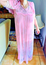 Robe style oriental décorée transparente T40/44