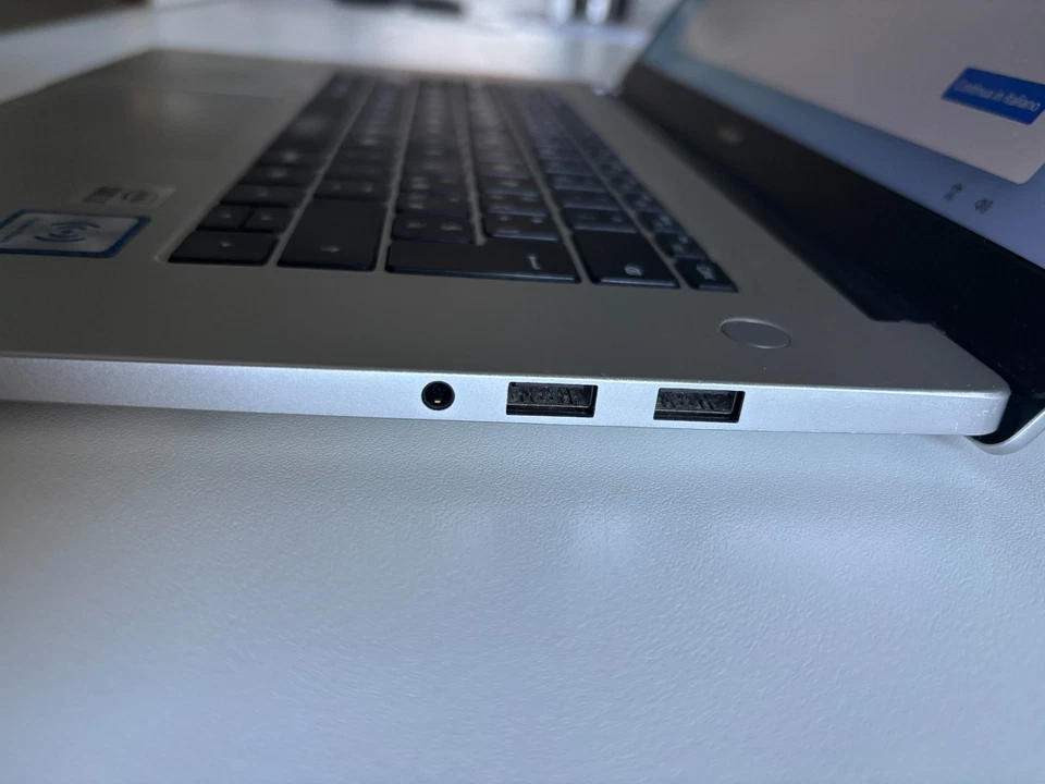 Huawei MateBook D 14" 2020 (Intel i3-10110U, 8 GB RAM, 256GB SSD) Laptop - Immagine 3 di 4