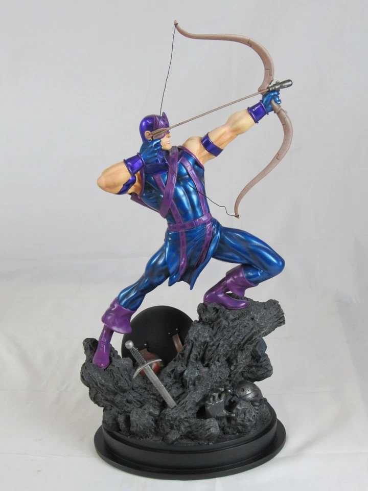 Estatua Bowen Designs Marvel Hawkeye tamaño completo #526/2400 sin usar, en caja HH685 Foto 2 de 4