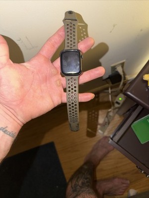 Apple Watch Series 8 45mm GPS A2771 MP6T3LL/A Silver Aluminum for