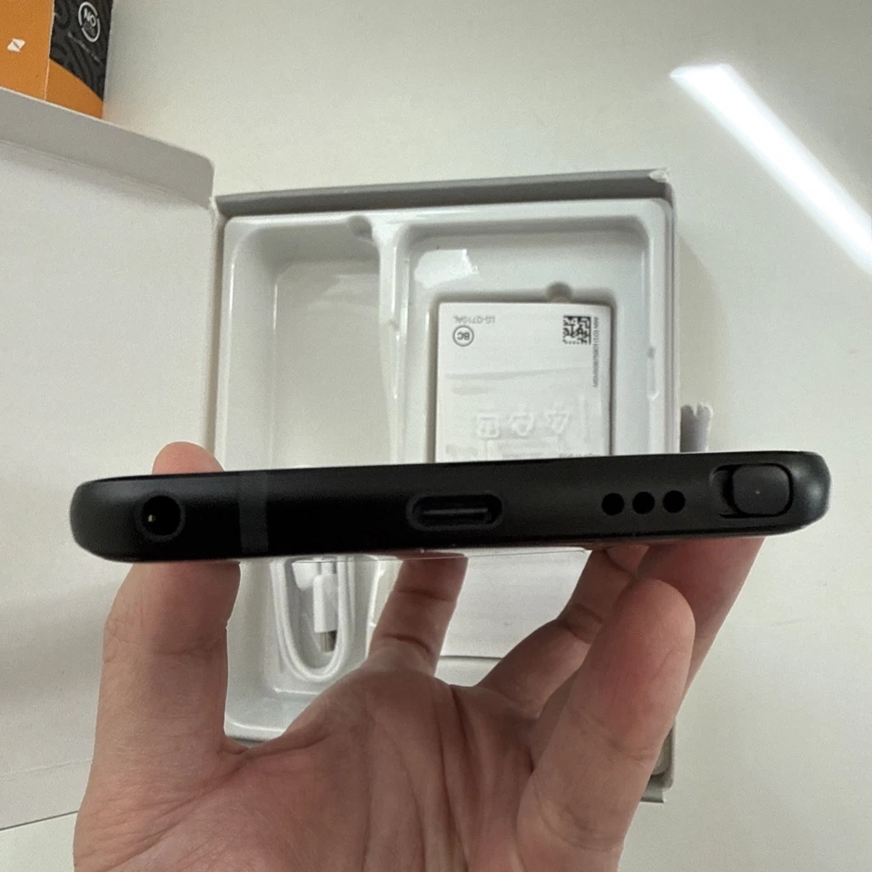 Boost Mobile LG Stylo 4 32GB Prepaid Smartphone, Black - Image 3 of 4