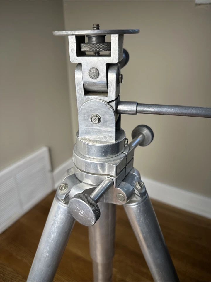 Antigo Tripé TILTALL Profissão Alumínio 72" TR#4602 CM MARCHIONI Fabricado nos EUA - Imagem 2 de 4