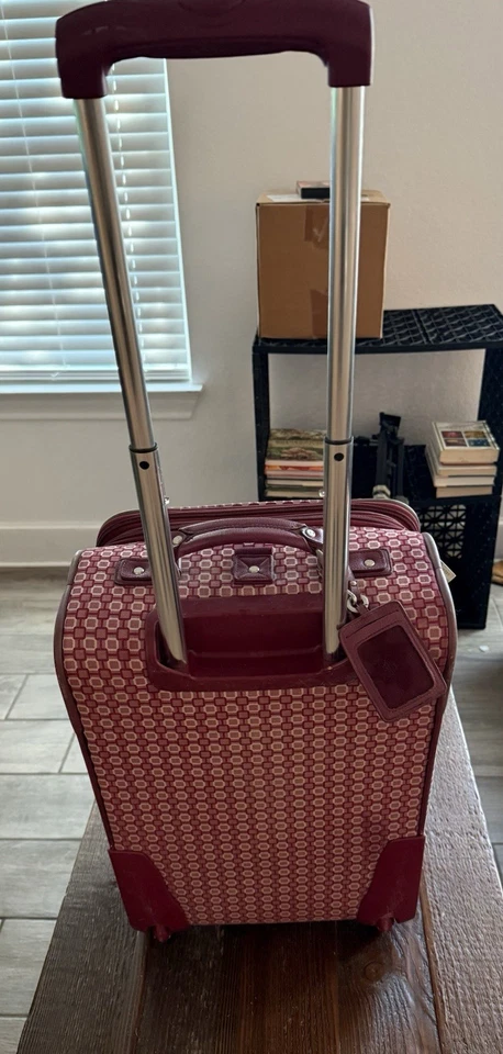 Чемодан Nine West с розовым узором - Изображение 3 из 4