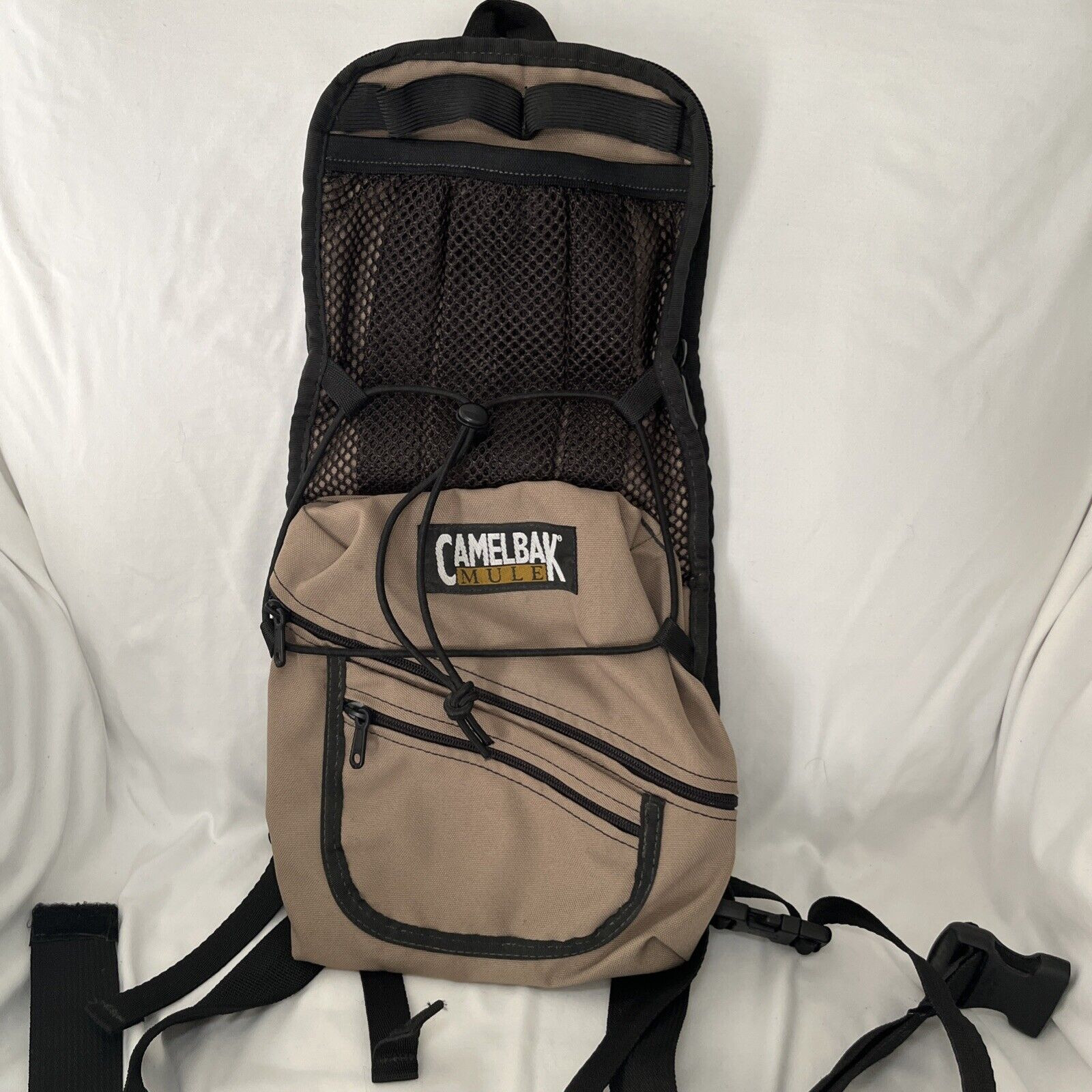 Camelbak MULE 100 oz. Hydration Backpack Pack Camel Back Military Tan NO BLADDER