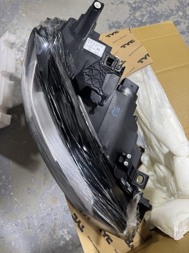 Audi A4 RH Headlight Brand New. 2012-15 - Picture 3 of 5