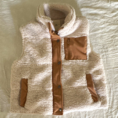 Thread+Supply Women s Ivory Sherpa Vest Brown Trim Button Front Pockets Size XS