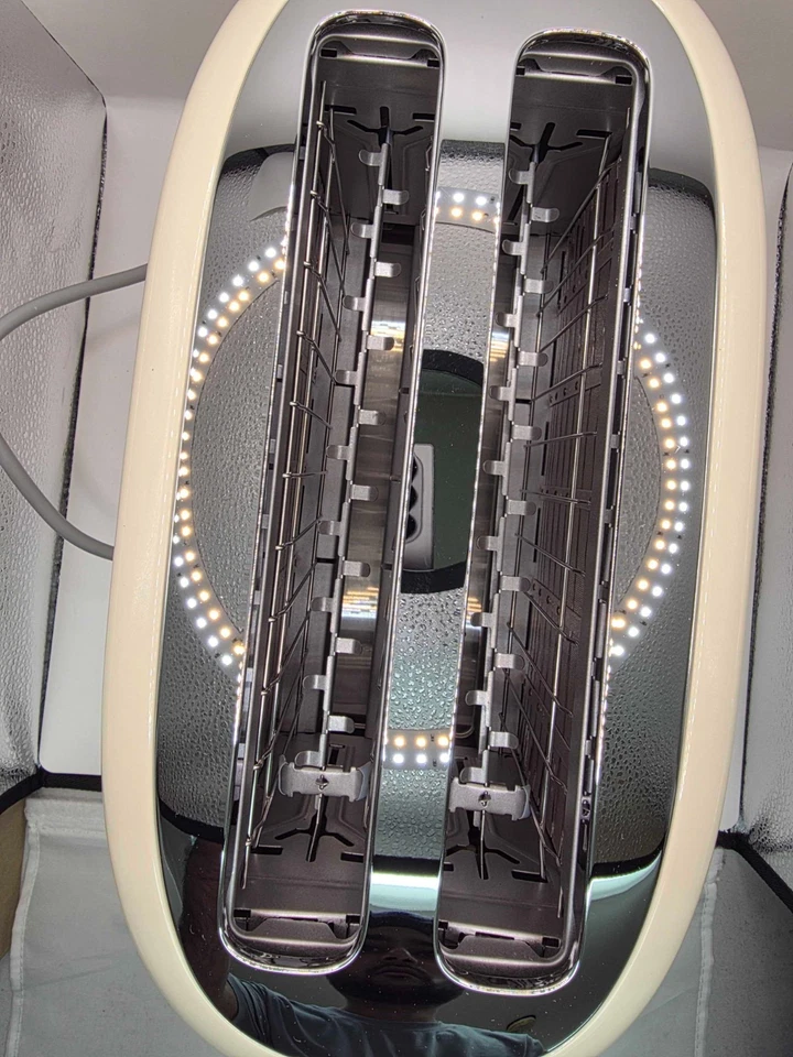 Smeg TSF01CRUK Retro Extra Wide 2-Slice Toaster-Cream - Image 3 of 4