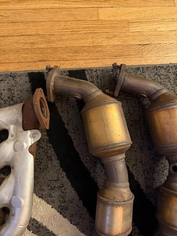 Convertidor catalítico Camaro OEM y colector para Chevrolet Camaro 6,2 L 2010-2015 Foto 4 de 4