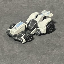 Hot Wheels Jurassic World Dominion Velociraptor Beta Character Car A7