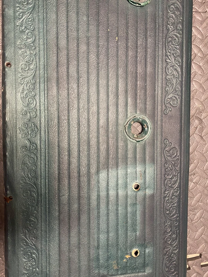 Camión Chevy GMC C10 C20 C30 K10 K20 1967-1972 fabricante de equipos originales pasajero derecho panel de puerta verde Foto 3 de 4