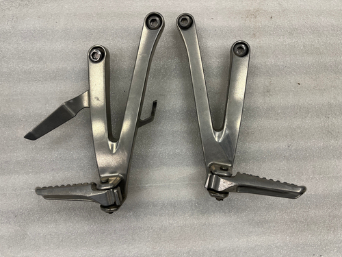 Rear Passenger Foot Peg Rest Brackets For Honda CBR1000RR 2017-2021 – Black Aluminum, Pair