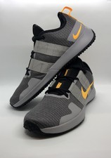 nike varsity compete tr 2 grey