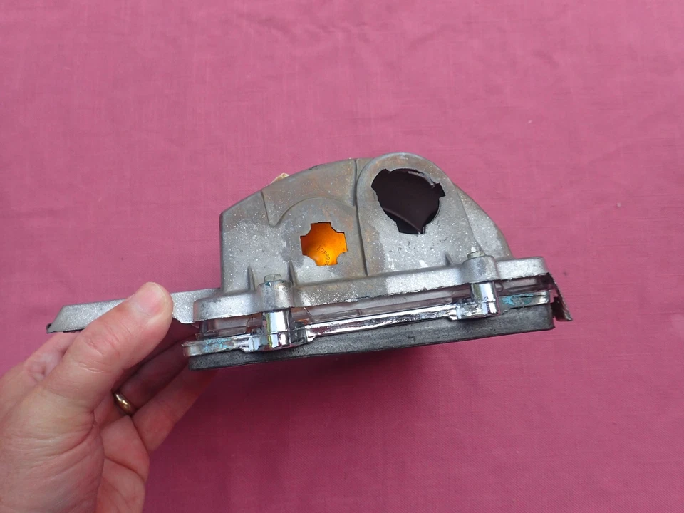 Buick Electra 1971-72, montaje de luz de marcador lateral LeSabre, izquierda, ¡nuevo! 917219 lámpara Foto 4 de 4