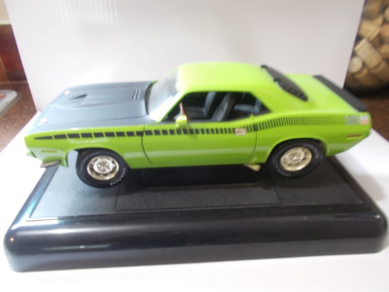 ERTL AMERICAN MUSCLE 1970 PLYMOUTH AAR CUDA 1/18 SCALE