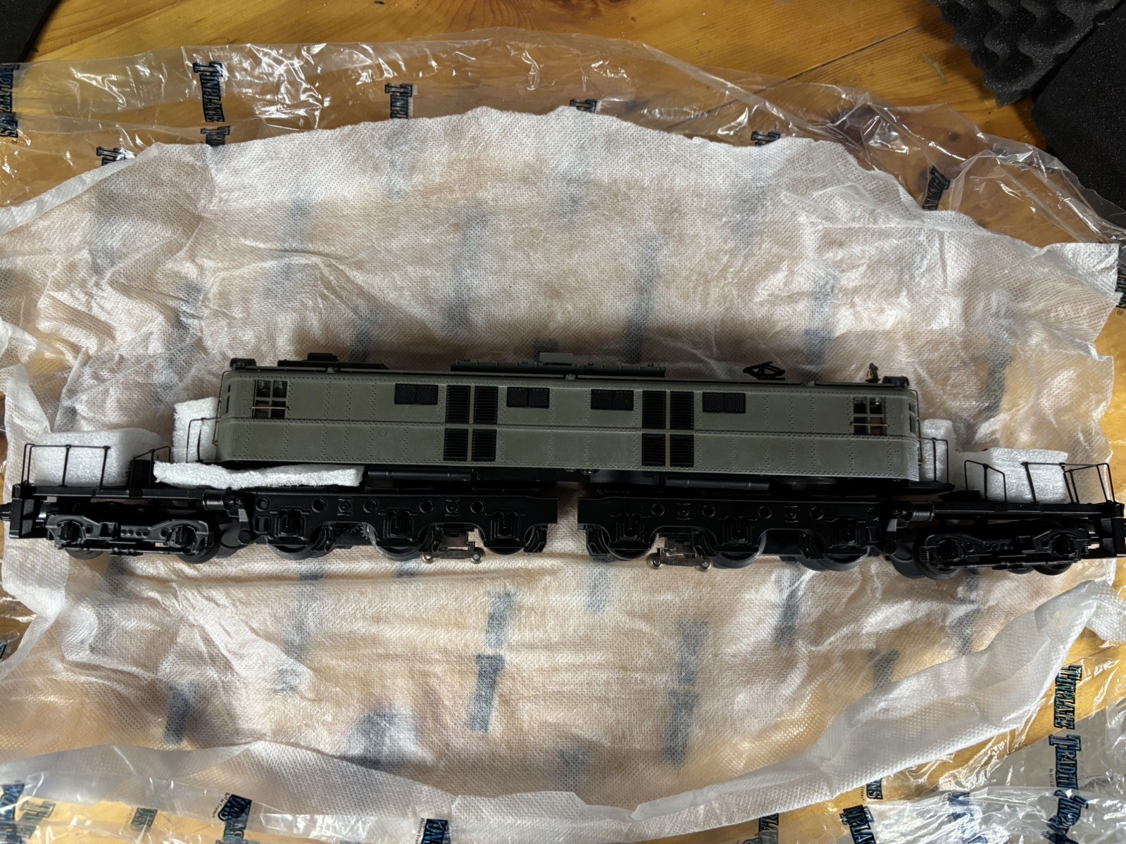 Mth Box MTH PREMIER P2 BOX CAB ELECTRIC FULL CHASSIS & UN-PAINTED SHELL | eBay