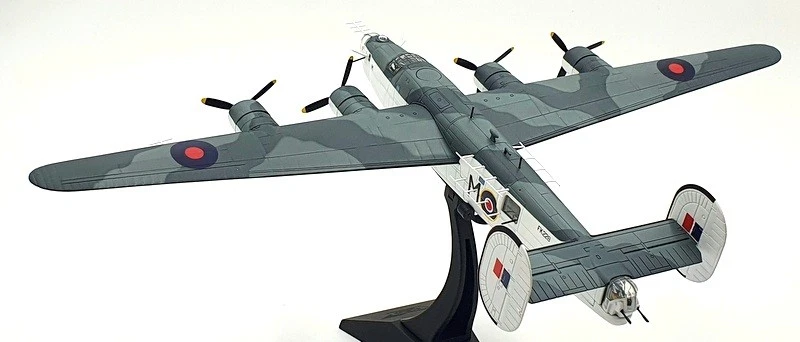 Corgi 1/72 Scale diecast AA34005 Consolidated B-24D Liberator GR.MK3 1943 - Image 3 of 4
