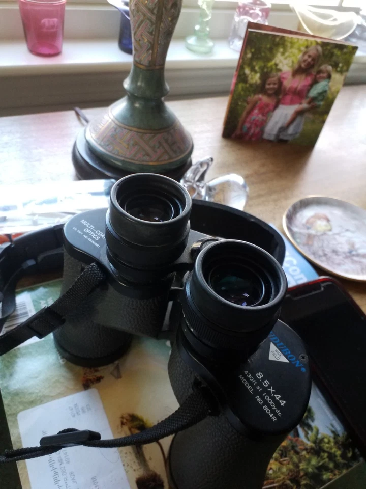 Swift Audubon 8.5x44 Binoculars  - Image 2 of 4