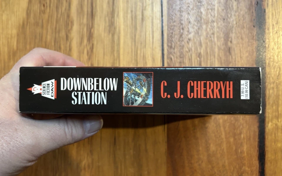 Downbelow Station 20th Anniversary Edition 2001 By C J Cherryh DAW Paperback - Image 2 of 4