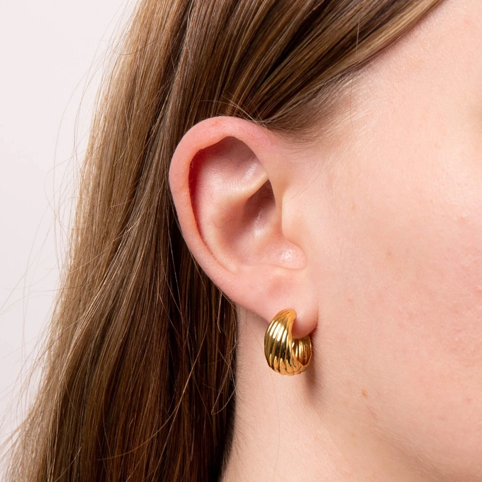 Plain Chunky Grooved Hoop Earrings 9ct Yellow Gold Plated Hallmarked Brand New - Image 3 of 3